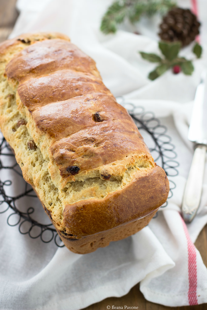 Brioche con arancia e uvetta