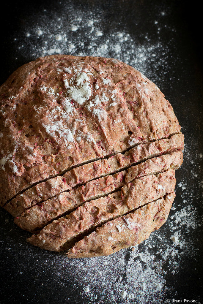 Pane alle barbabietole rosse