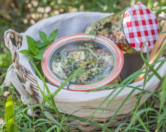 Come preparare l'insalata di quinoa e verdure grigliate