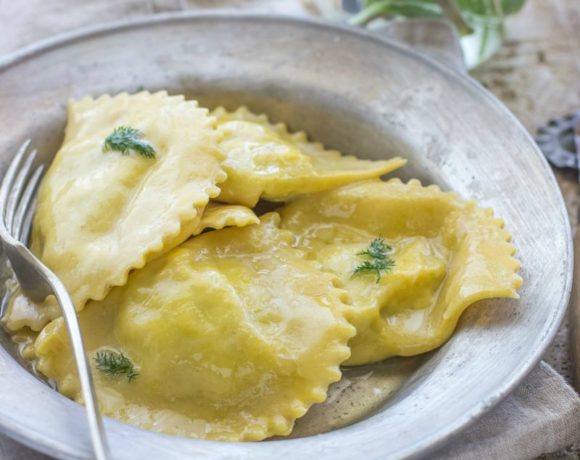 Ravioli di solina agli asparagi selvatici