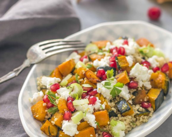 Cous cous con zucca, melagrana e feta